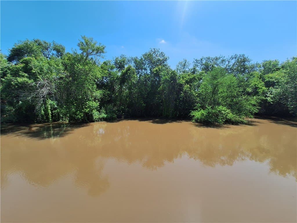 0.25 acres in Nueces County - photo 10