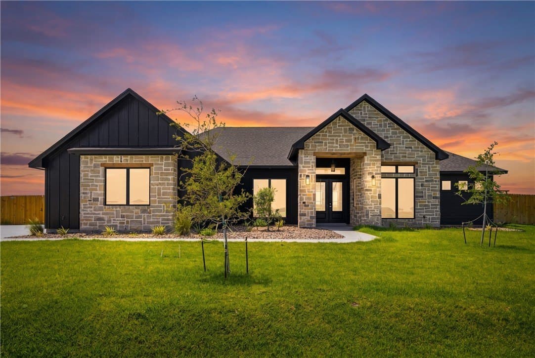 28,950 acres in Nueces County