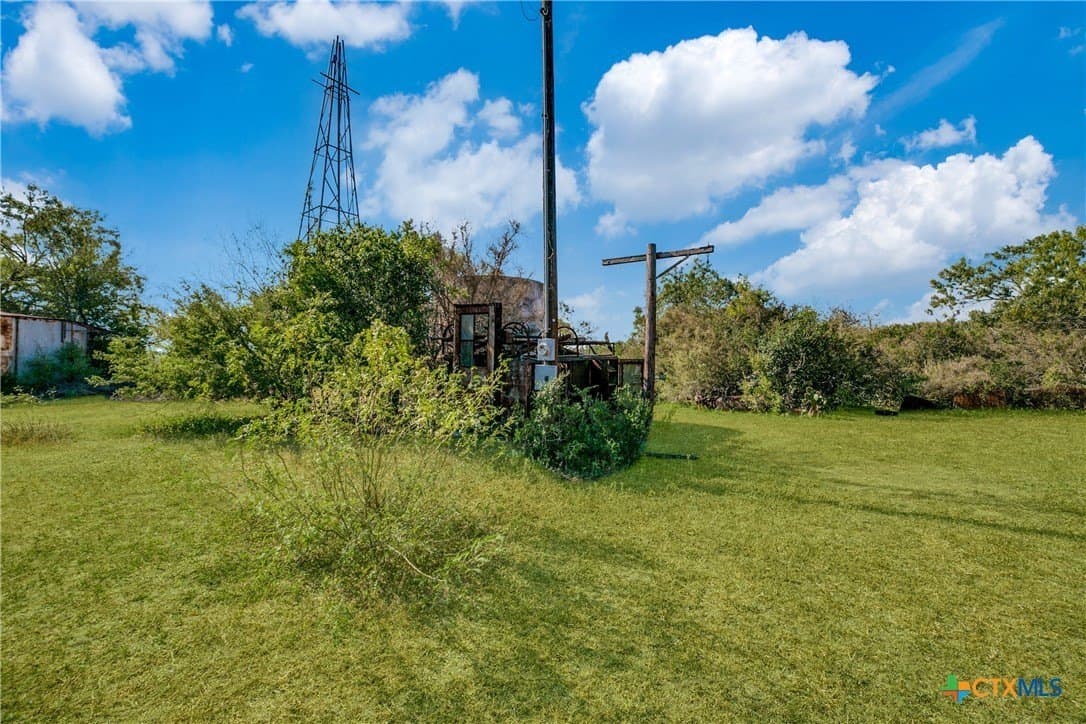 200 acres in Karnes County gallery image 3