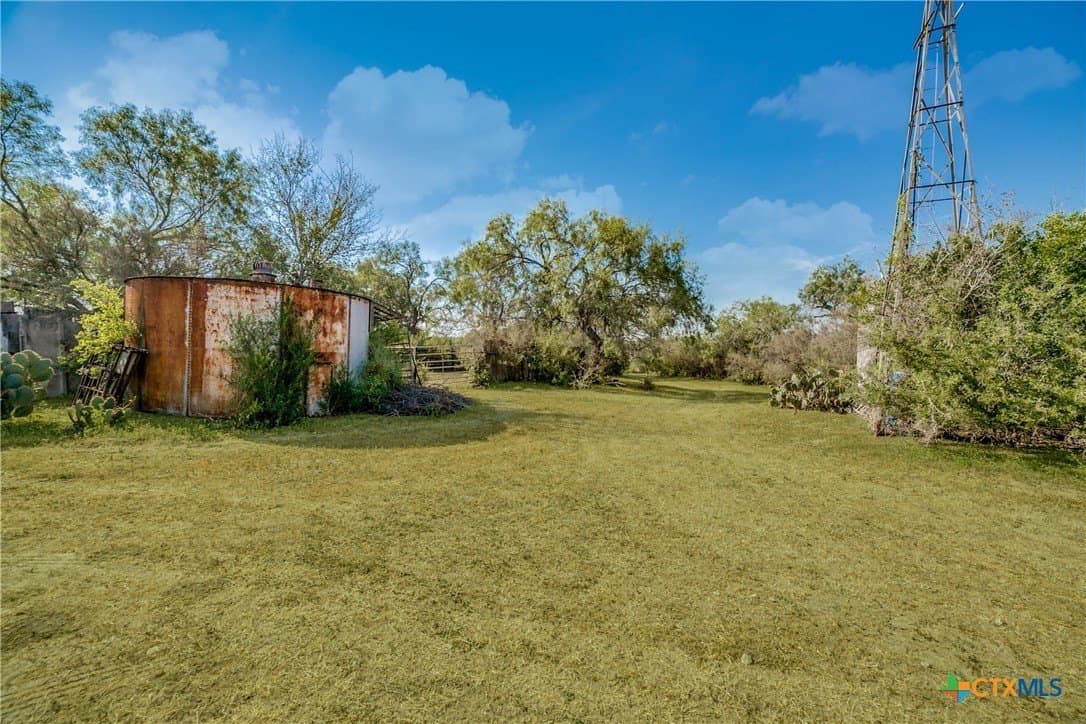 200 acres in Karnes County featured view