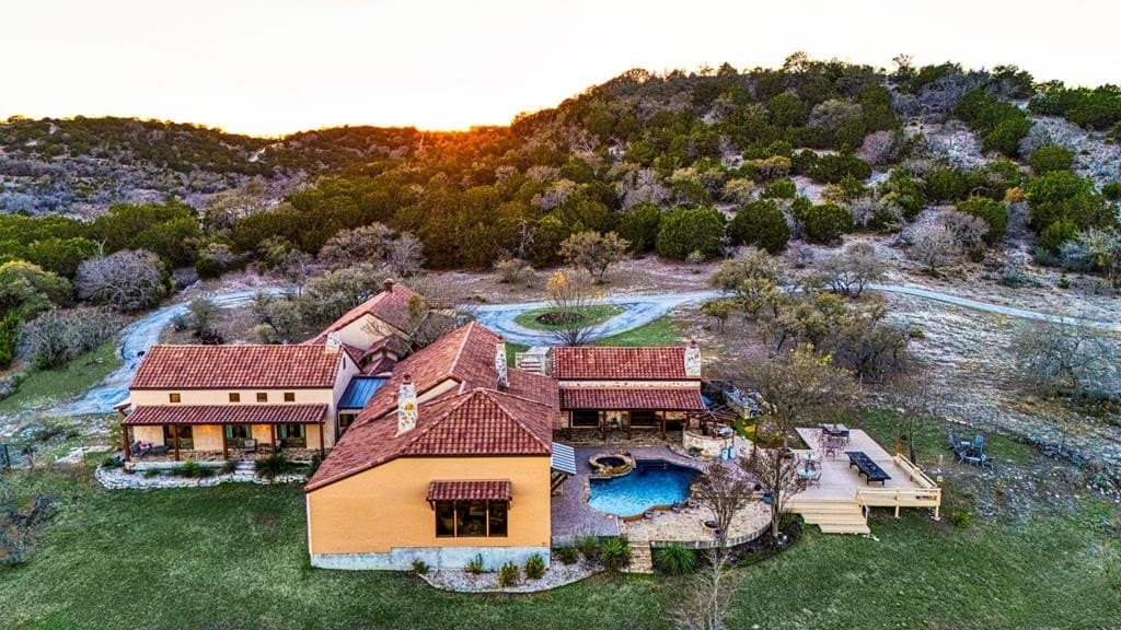 19.7 acres in Kendall County