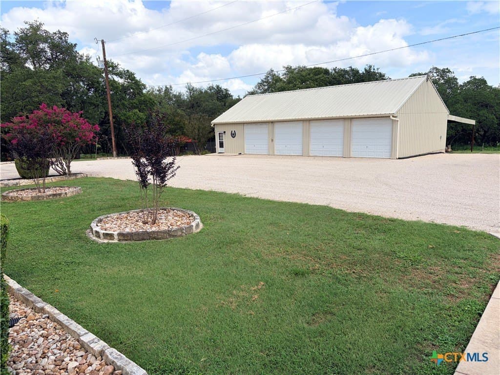 20 acres in Hays County gallery image 3