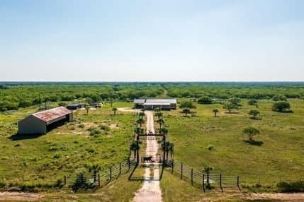 272.38 acres in Brooks County
