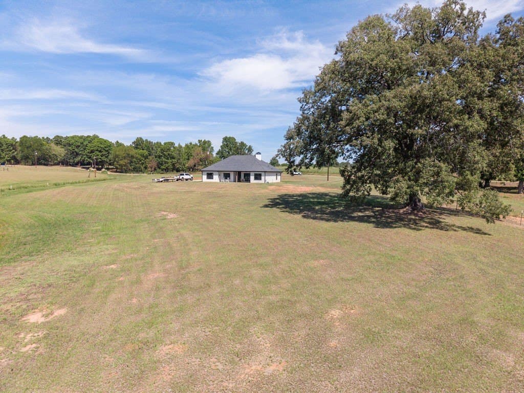 10 acres in Smith County - photo 33
