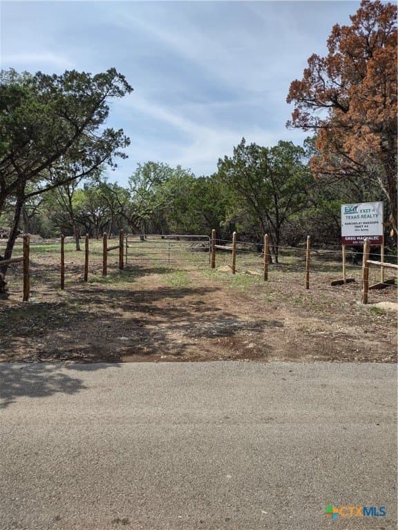 15.74 acres in Comal County