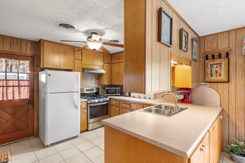 20.5 acres in Gillespie County - photo 8