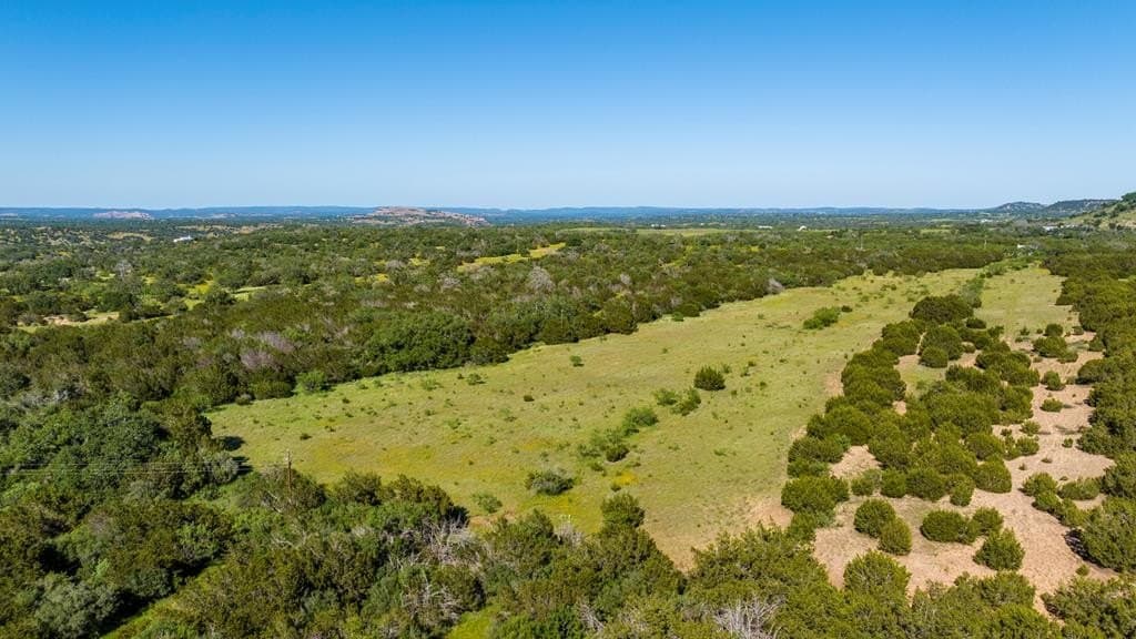 115.92 acres in Gillespie County - photo 25