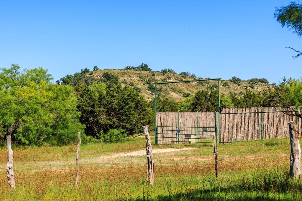 115.92 acres in Gillespie County - photo 29