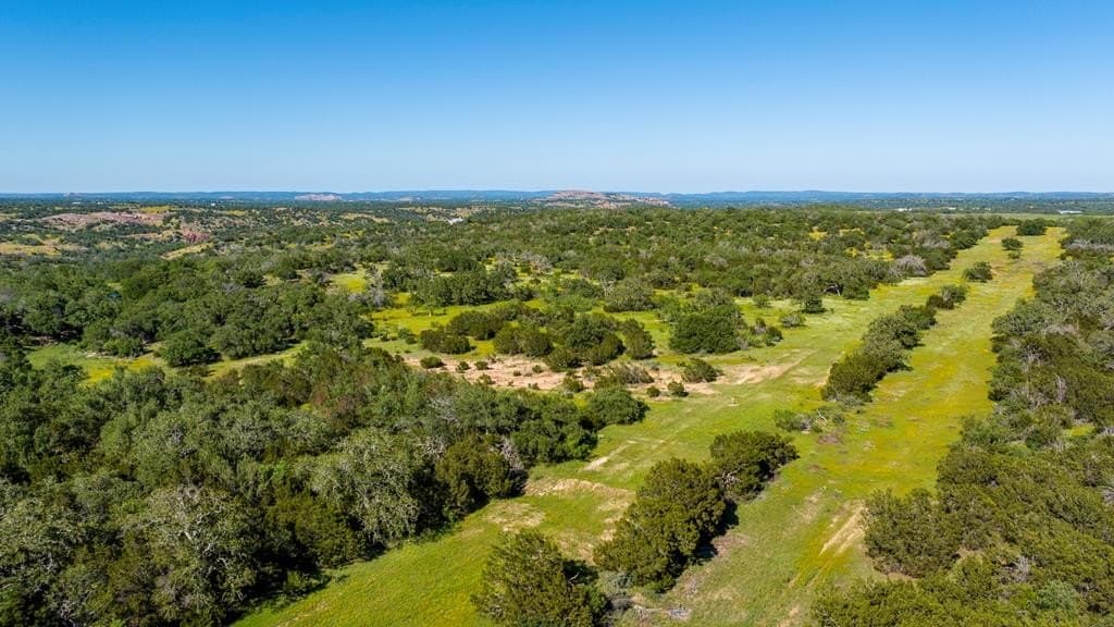 115.92 acres in Gillespie County - photo 26