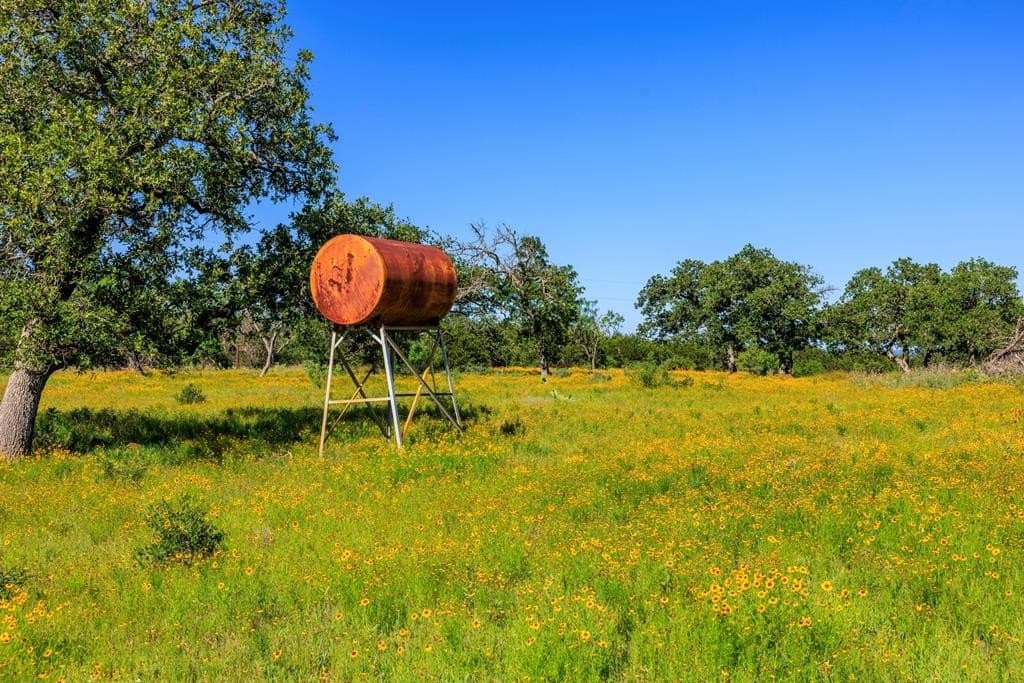 115.92 acres in Gillespie County - photo 38