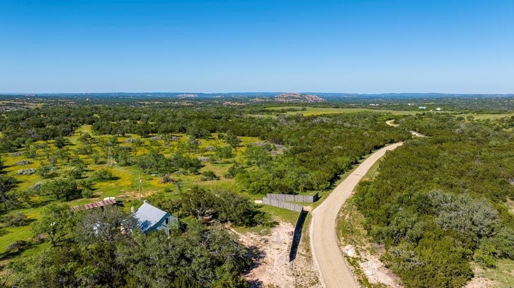 115.92 acres in Gillespie County - photo 23