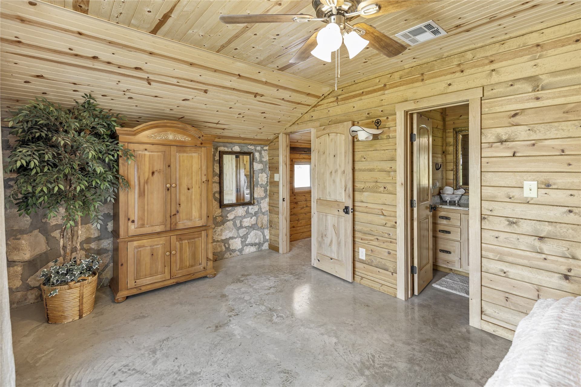 147 acres in Hamilton County - photo 35
