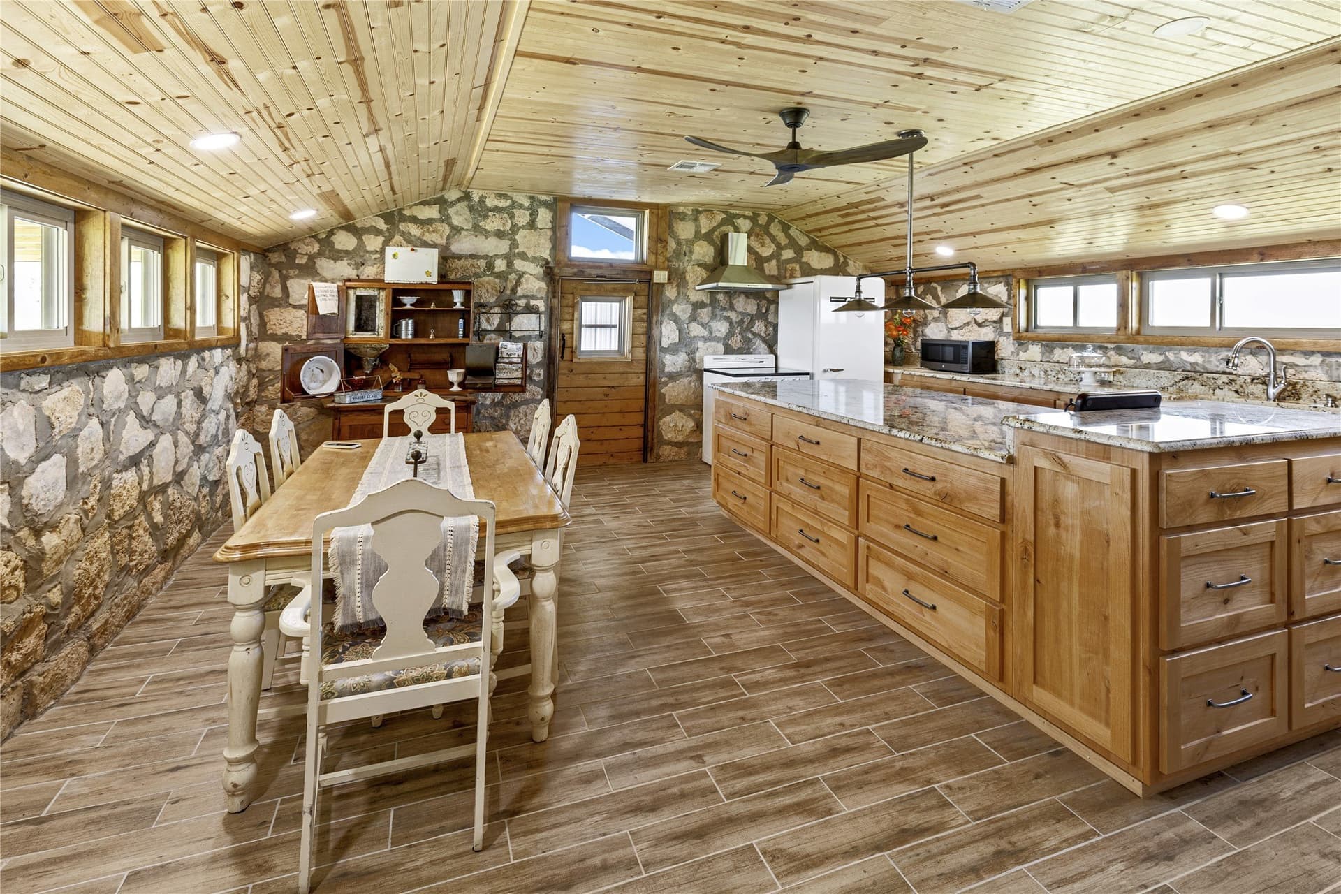 147 acres in Hamilton County - photo 32
