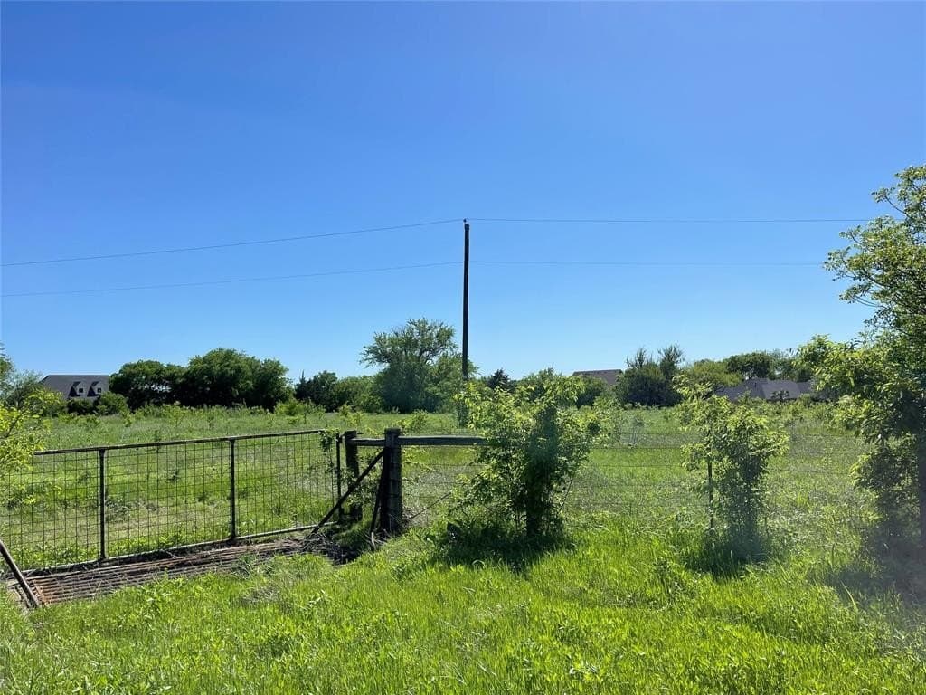 4.22 acres in Ellis County featured view