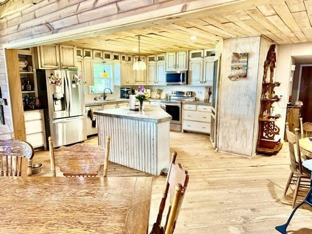 10 acres in Henderson County - photo 27
