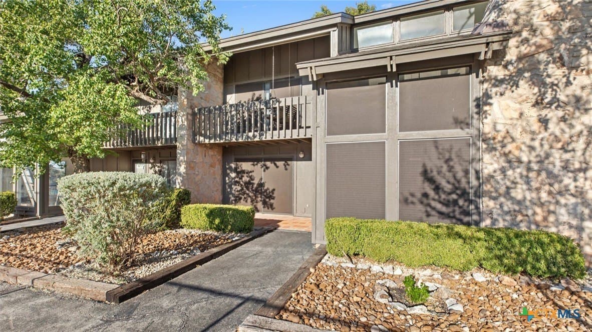 10.43 acres in Comal County gallery image 3