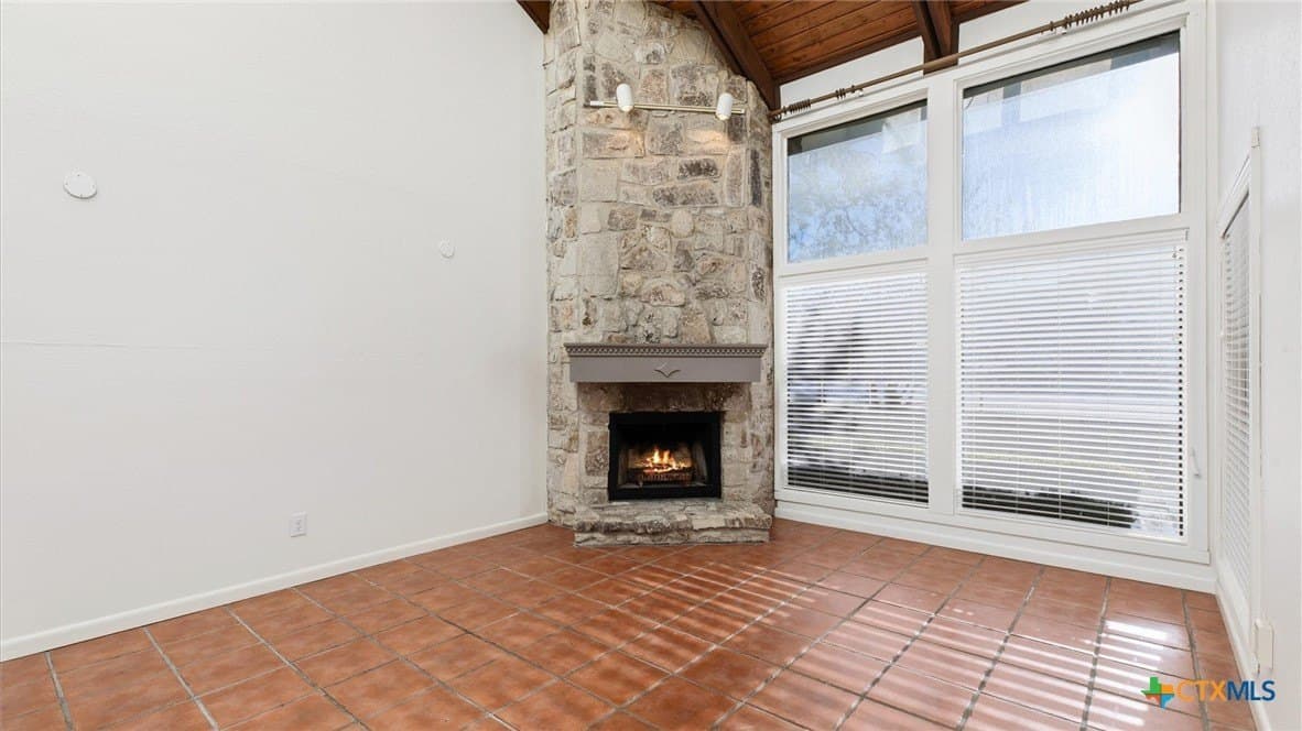 10.43 acres in Comal County gallery image 4