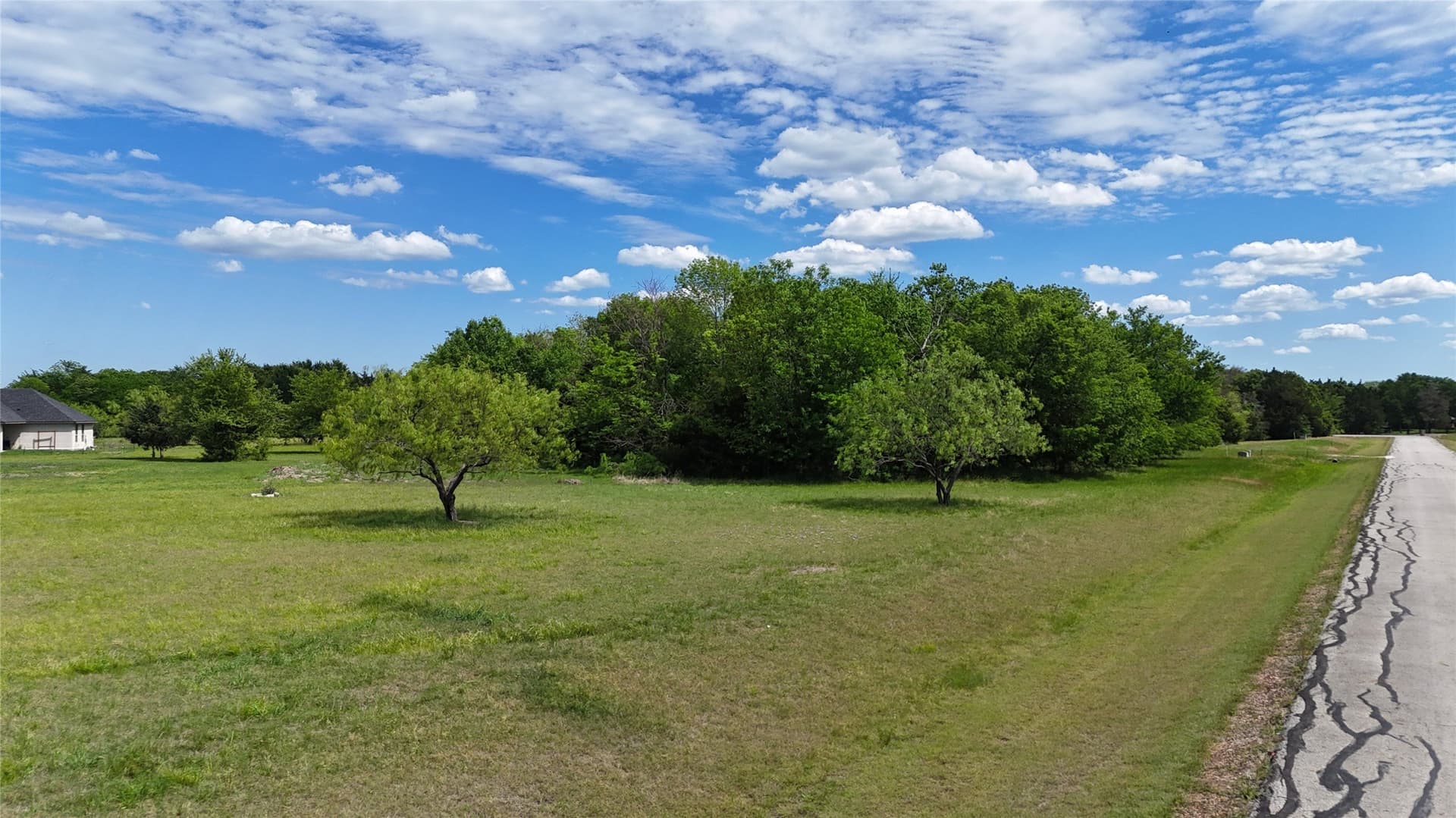 1.12 acres in Navarro County gallery image 2