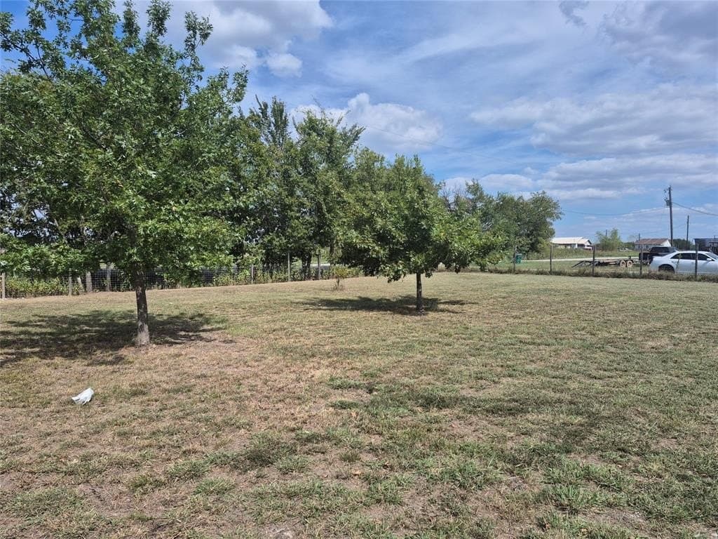 11 acres in Hunt County gallery image 4