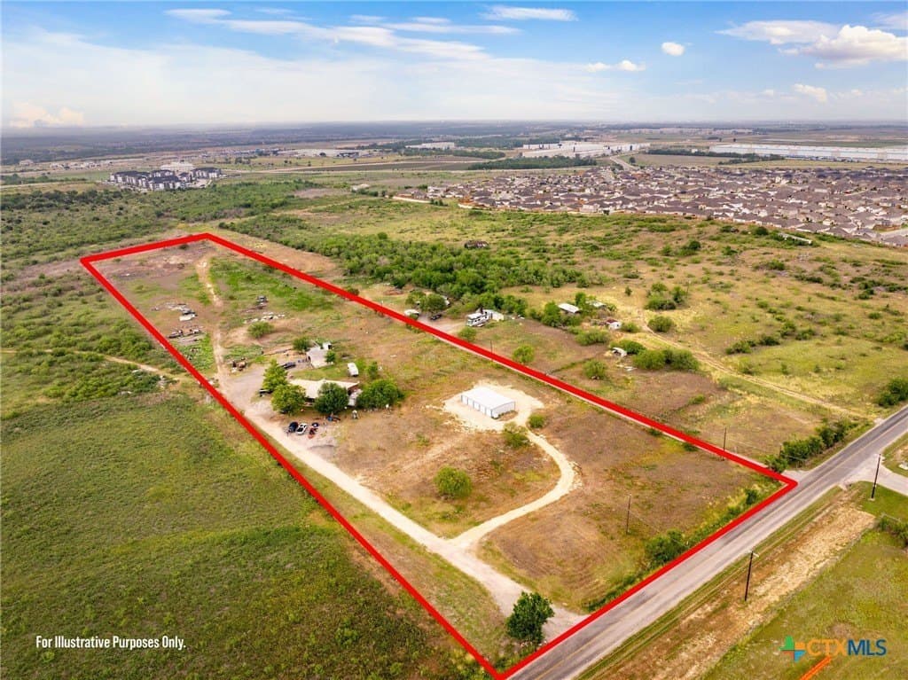10 acres in Hays County gallery image 3