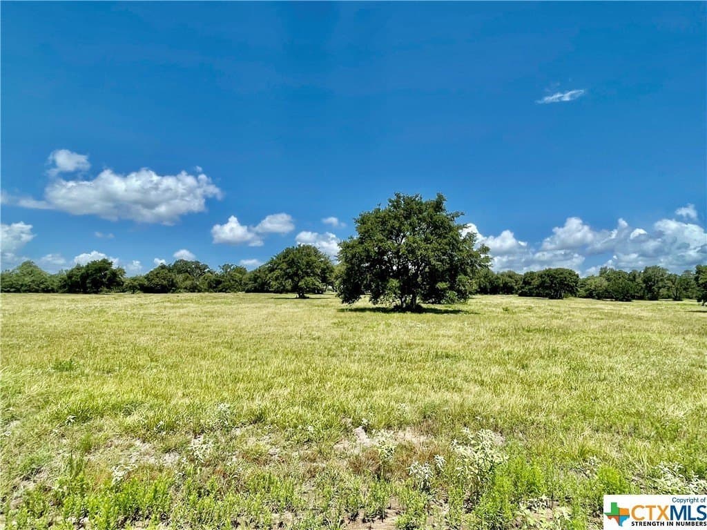 2.57 acres in Victoria County