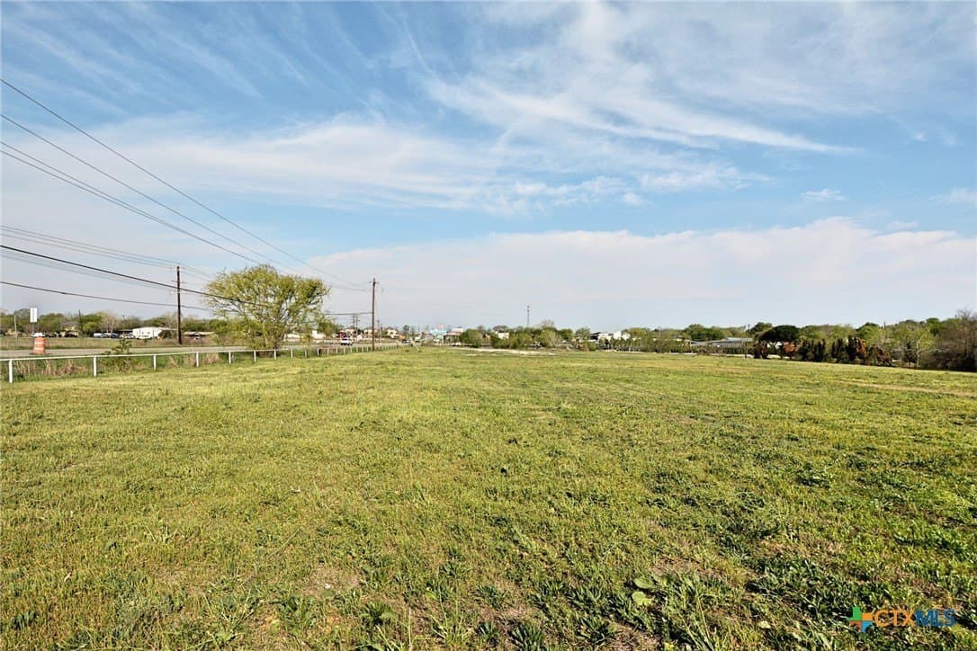 16.8 acres in Guadalupe County - photo 7