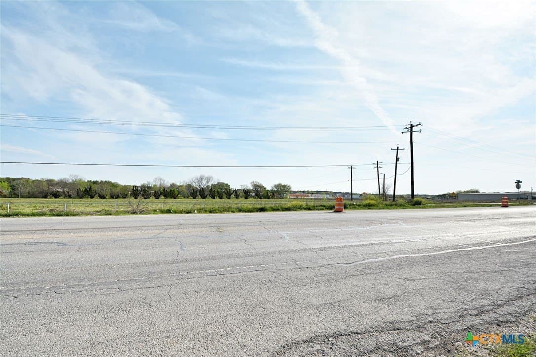 16.8 acres in Guadalupe County - photo 6