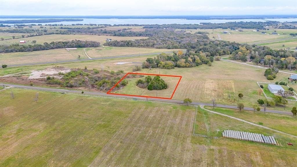 2.03 acres in Navarro County