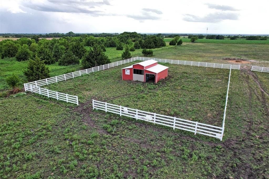 17.39 acres in Ellis County gallery image 4