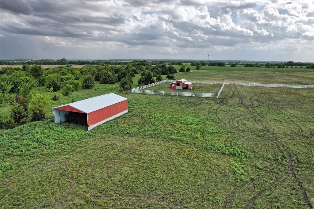 17.39 acres in Ellis County gallery image 3