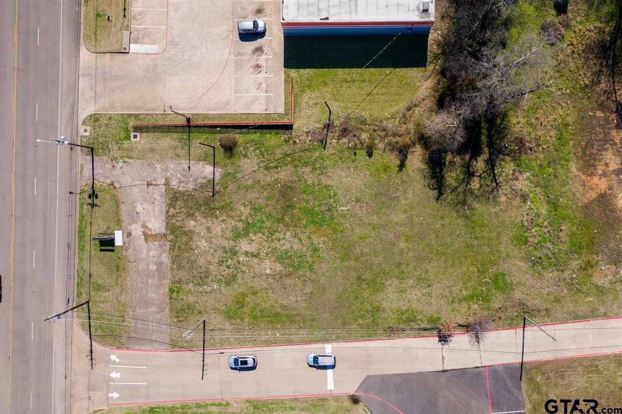 1.5 acres in Titus County gallery image 2