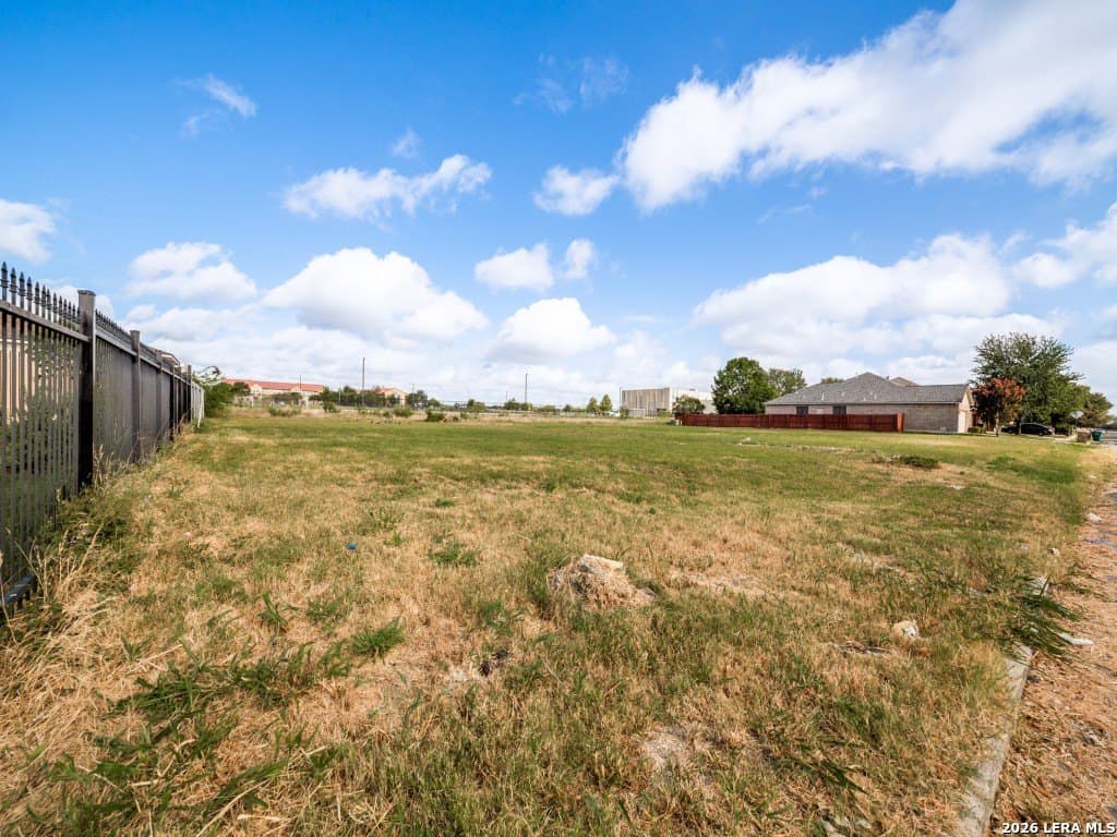 0.2 acres in Bexar County gallery image 2