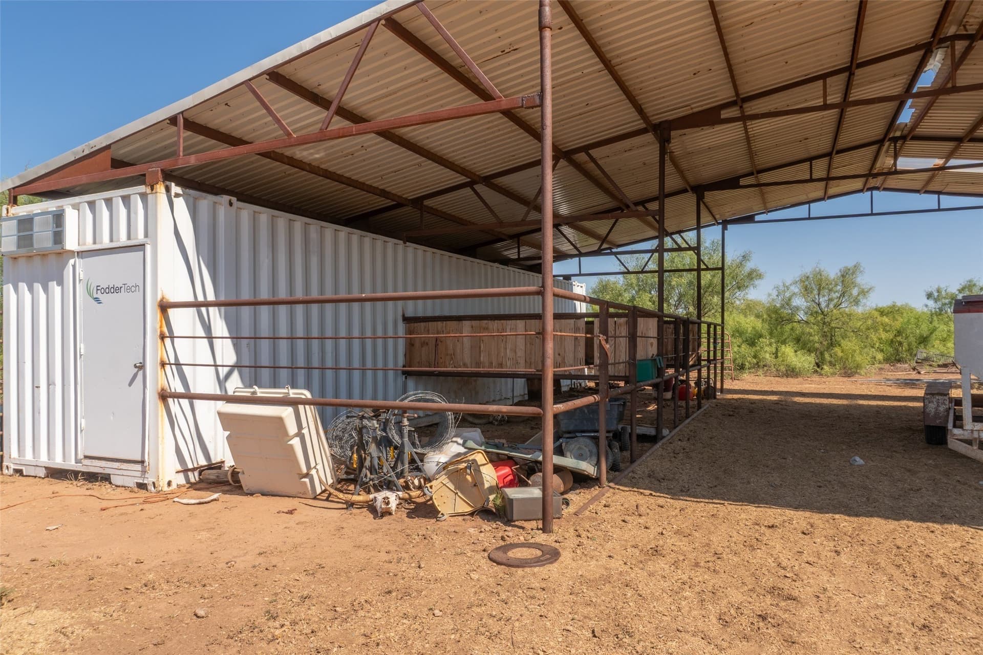 505 acres in Childress County - photo 15