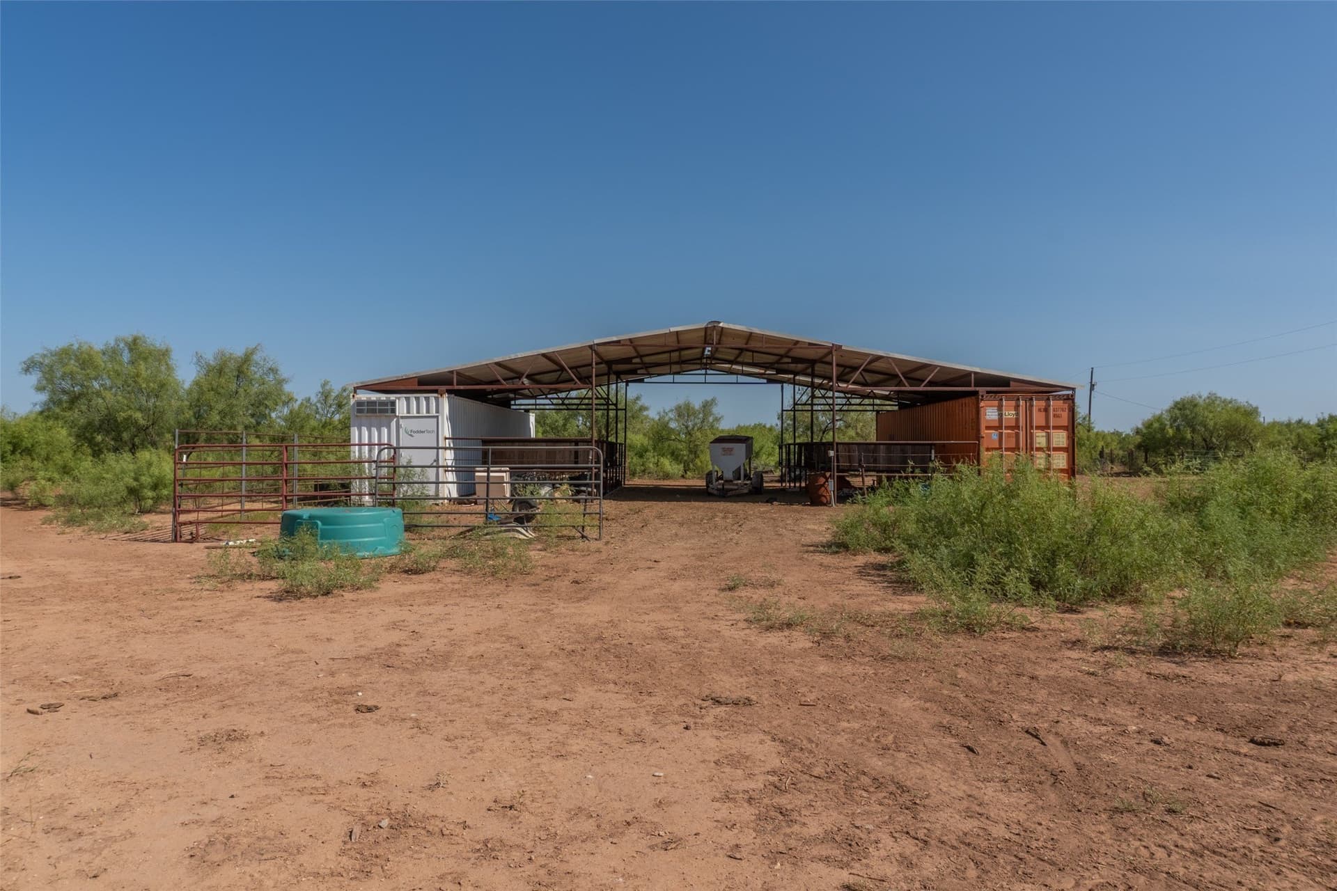 505 acres in Childress County - photo 14