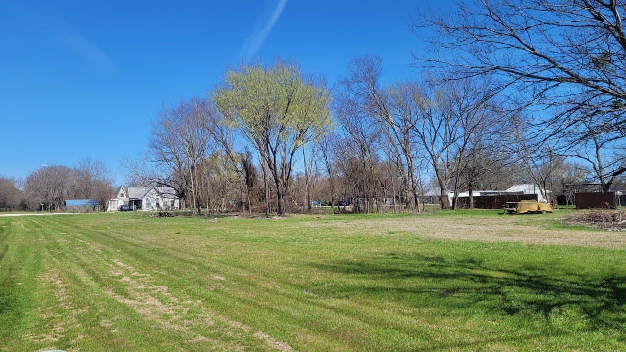 0.36 acres in Navarro County