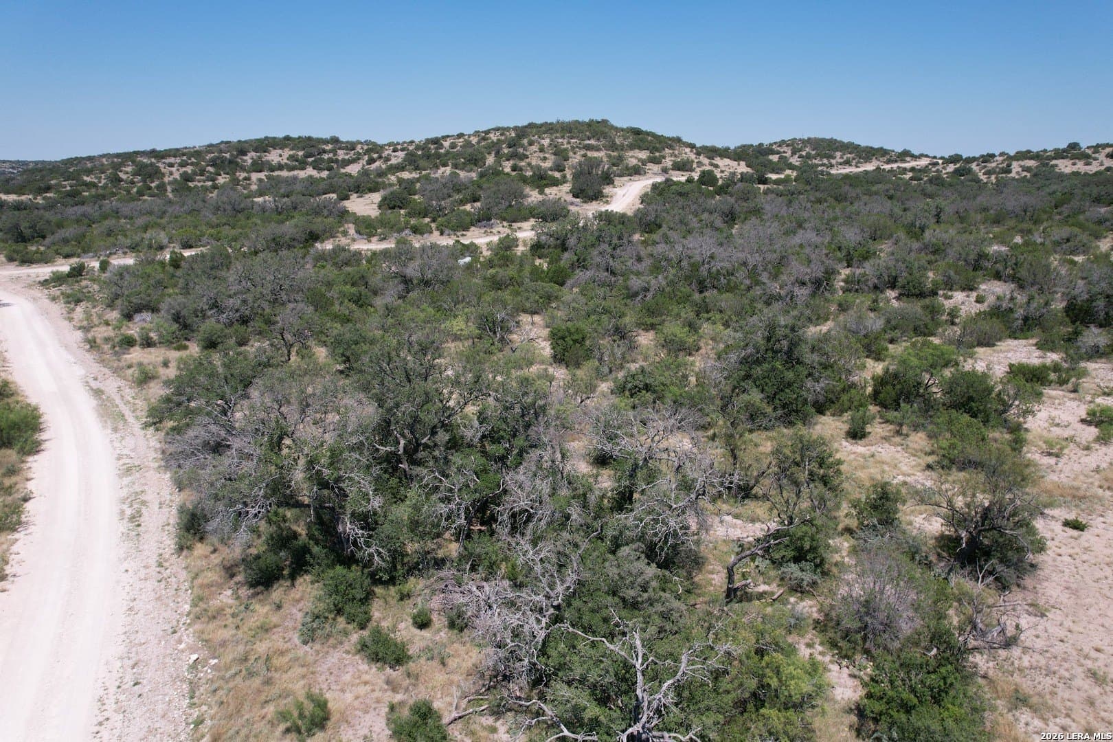 21.16 acres in Edwards County - photo 9