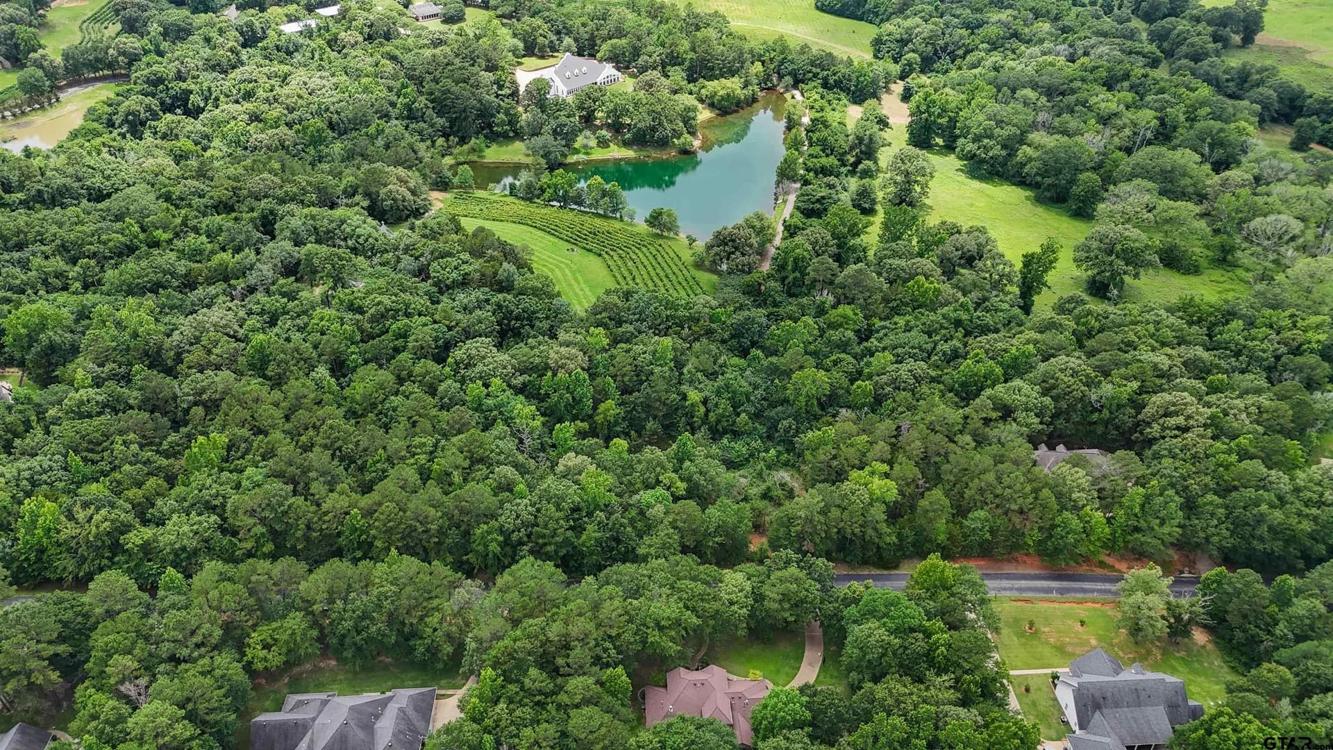 3.34 acres in Smith County gallery image 4