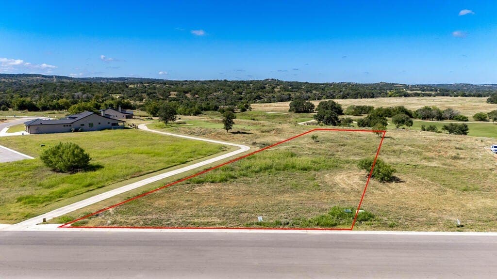 0.81 acres in Kerr County - photo 5