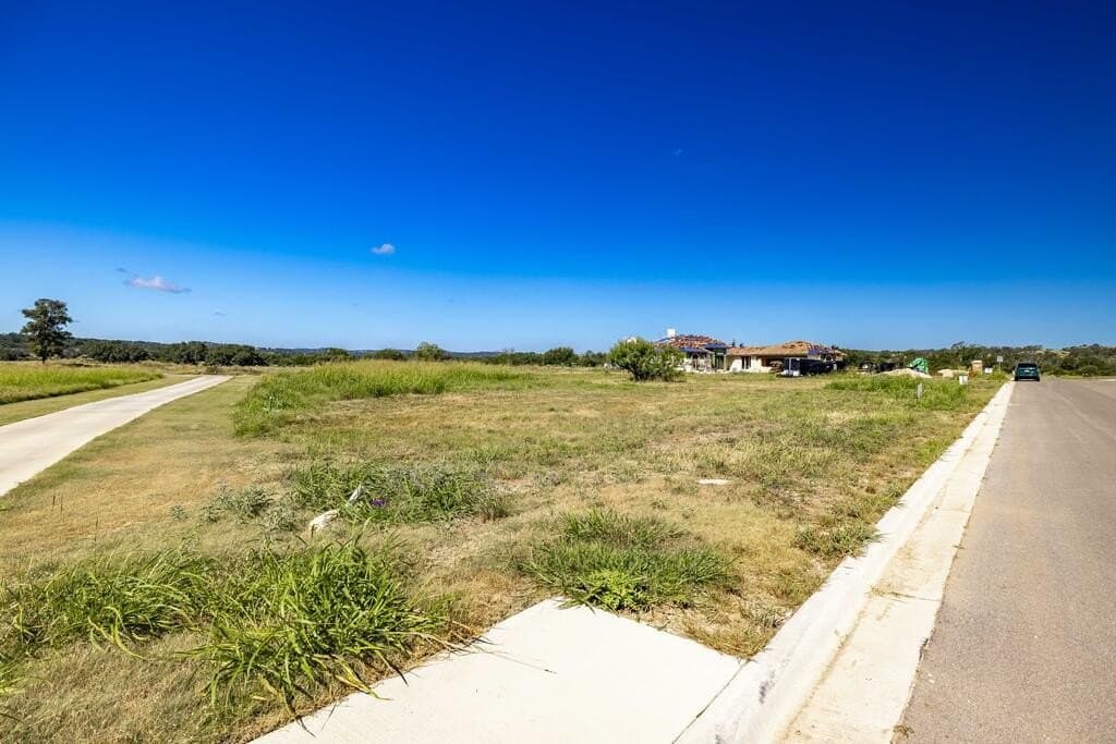 0.81 acres in Kerr County - photo 2