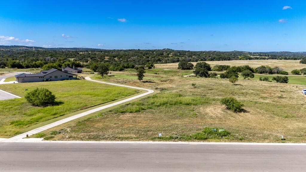 0.81 acres in Kerr County - photo 3