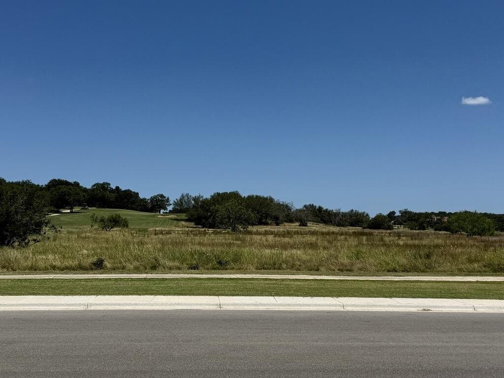 0.81 acres in Kerr County - photo 9