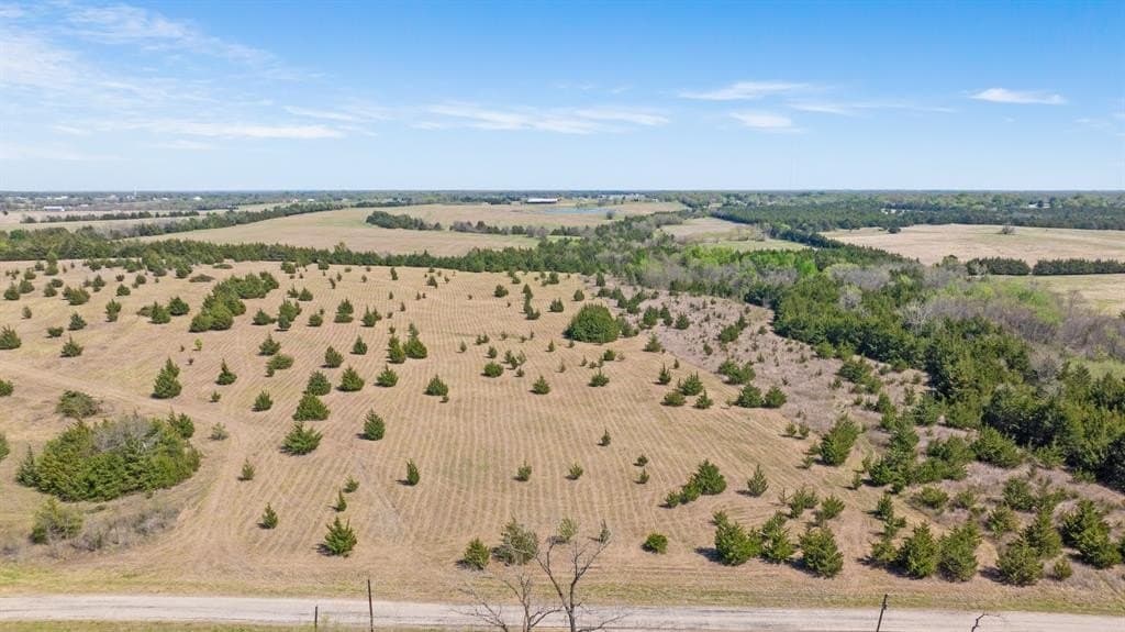 6.75 acres in Lamar County