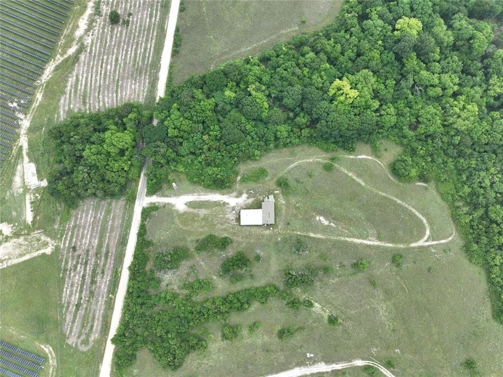 19.3 acres in Hill County