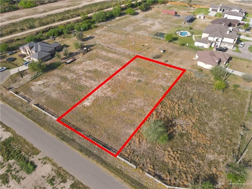0.5 acres in Hidalgo County - photo 2
