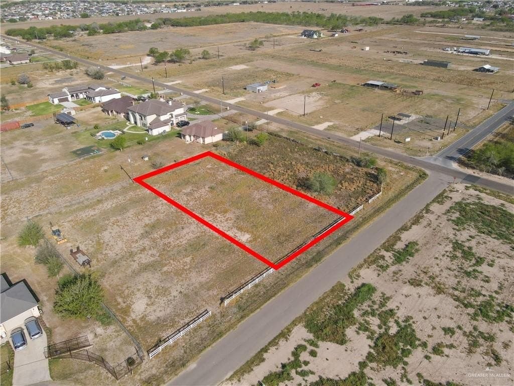 0.5 acres in Hidalgo County - photo 4