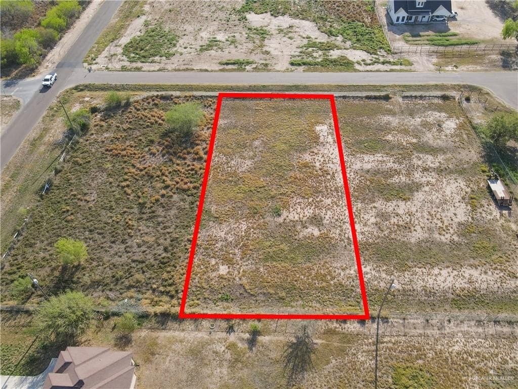 0.5 acres in Hidalgo County - photo 8