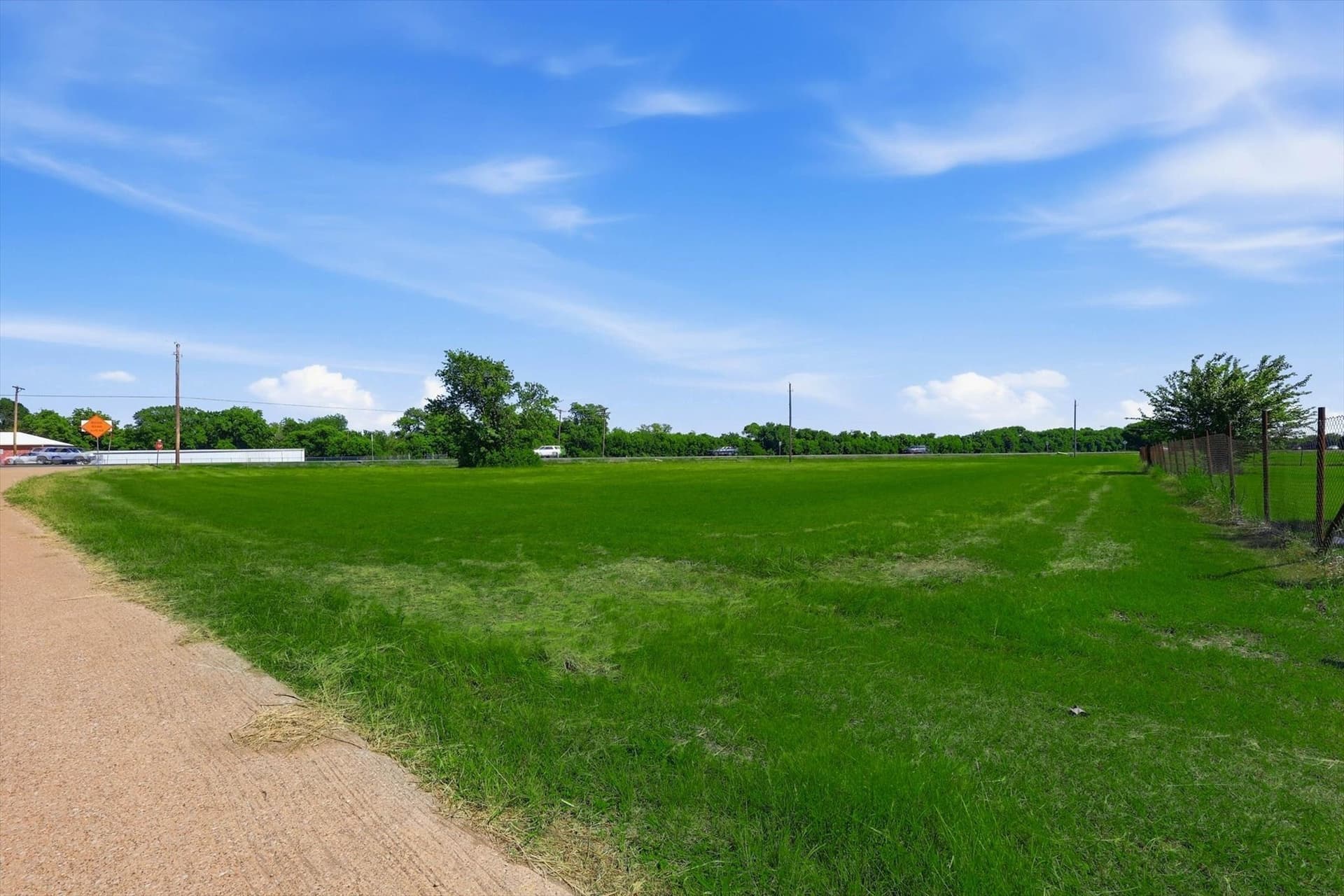 1.01 acres in Ellis County - photo 8