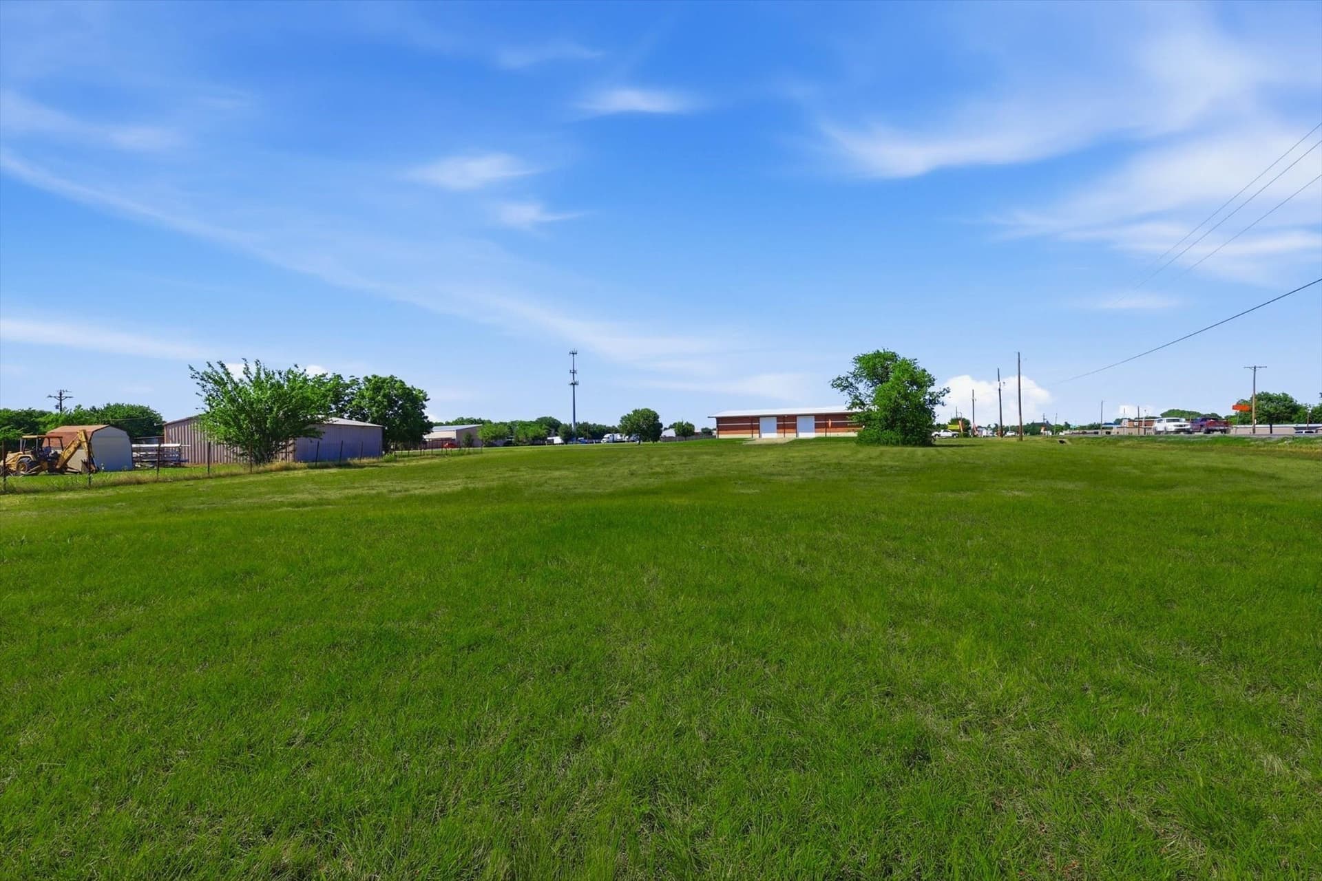 1.01 acres in Ellis County - photo 9