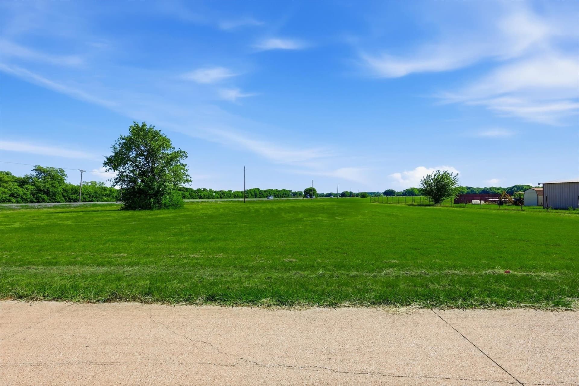 1.01 acres in Ellis County - photo 12