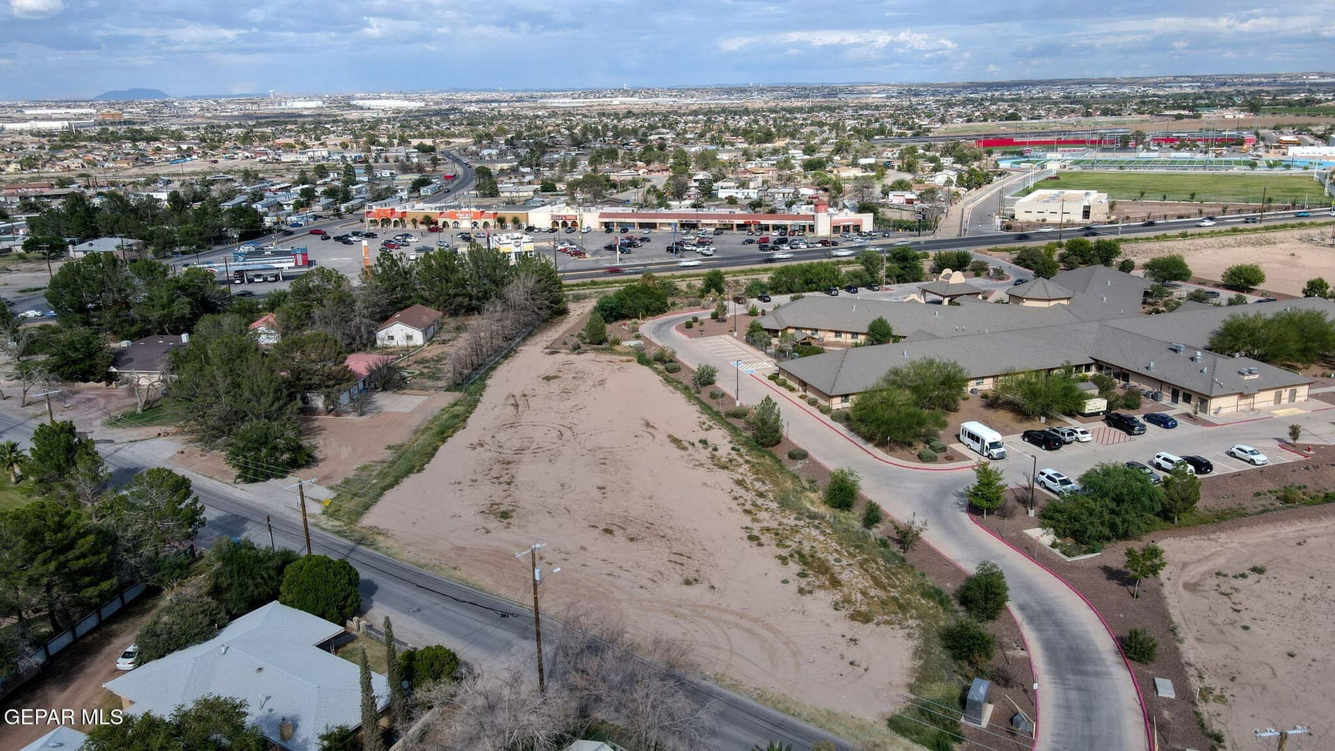 1.06 acres in El Paso County gallery image 3